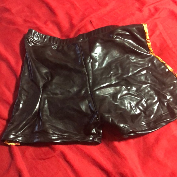 Sparkly leopard print dance costume - Picture 4 of 5